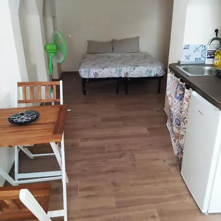 Correri 125 Guest house